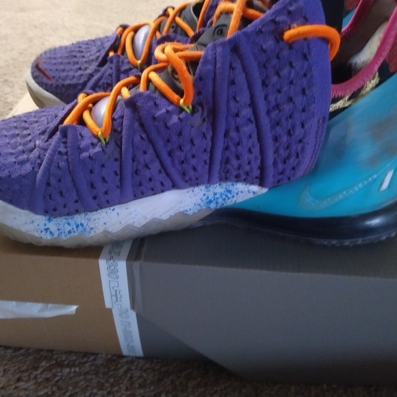 MEN SHOES - Picture 3 of 8